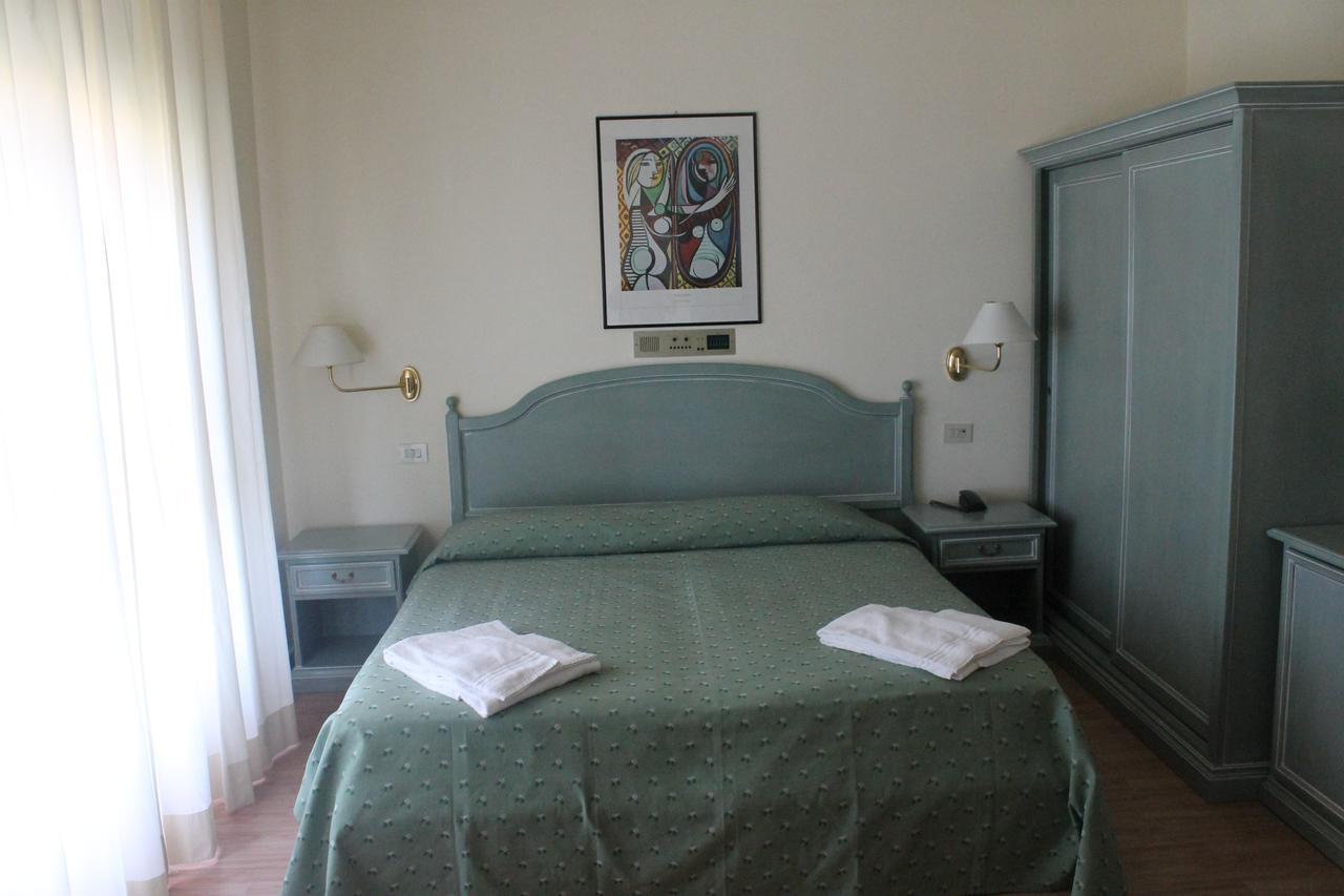 Hotel Silvi Silvi Marina Room photo